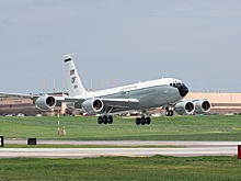 Самолет радиологического контроля США подал аварийный сигнал возле Британии