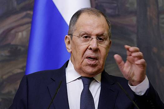 Путин наградил Лаврова высшей государственной наградой
