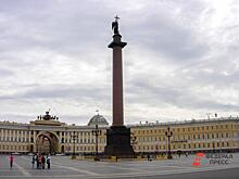Петербург летом рискует остаться без половины туристов