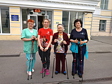 В Первой Градской прошло занятие по скандинавской ходьбе