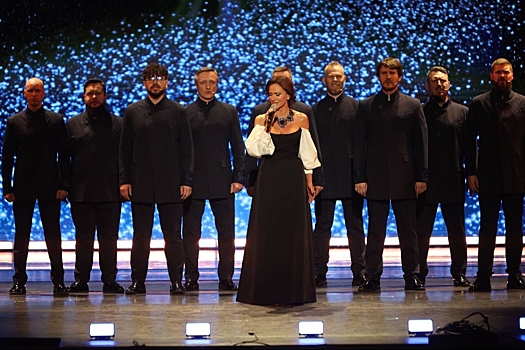 Елена Север впервые исполнила «Верните память» на премии BraVo в честь 80-летия Победы