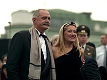 Президент ММКФ в окружении женщин: фото разных лет