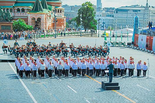 Сводный хор «Московского долголетия» выступит на Красной площади в рамках фестиваля «Спасская башня»