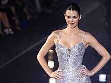 Кендалл Дженнер попала на обложку Forbes третьей из семьи Кардашьян