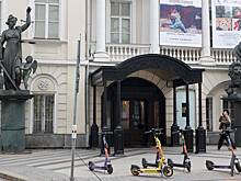 Люди уходят, времена меняются, но память о войне на картинах останется навсегда