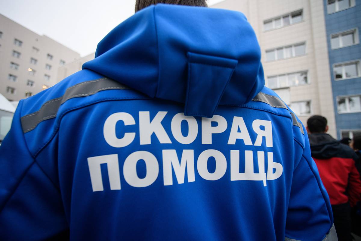 Беременная россиянка упала с высоты 10 метров и выжила