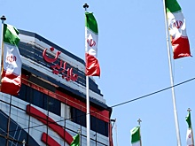 ВХ: Иран добивает военную базу США в Бахрейне дронами Shahed-136