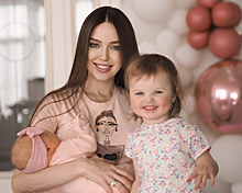 #мимимидня: Анастасия Костенко поделилась милым кадром с дочками и заявила о переезде