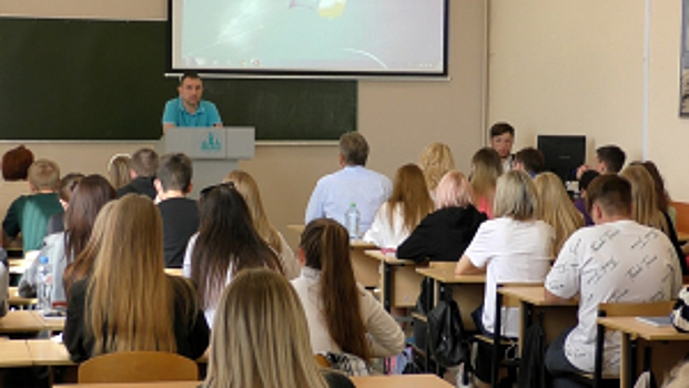 В Калужской области общественниками организована встреча полицейских со студентами колледжа по вопросам экстремизма в молодежной среде