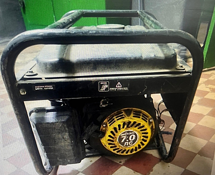 Подростки украли электрогенератор из сарая в Кузбассе