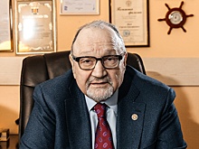 "Наш театр строит репертуар, учитывая дефицит добрых эмоций". Гендиректору "Балтийского дома" Сергею Шубу - 75