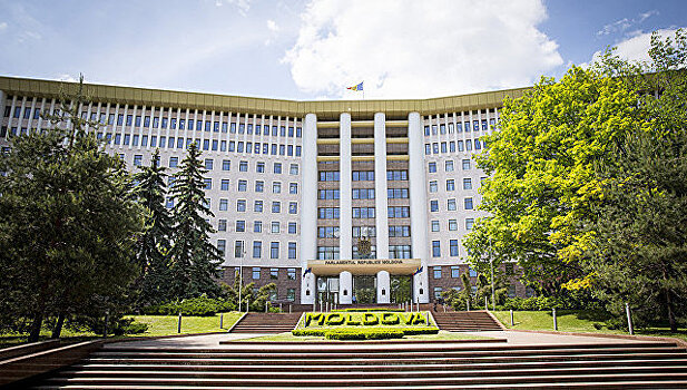 Парламент Молдавии утвердил реформу правительства