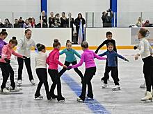 Глава Минспорта России открыл ледовую площадку в Калужской области