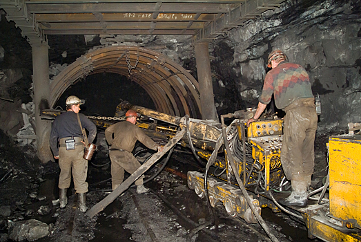 Киев планирует закупать уголь у ЛНР