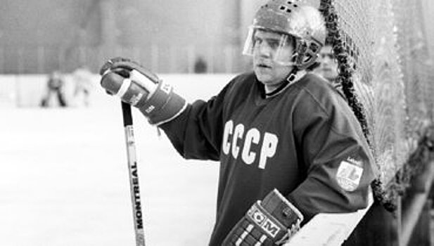 «Володя так бы не поступил». Вдова хоккеиста Крутова — о побеге Могильного из СССР в Америку