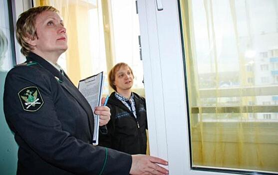 Курские судебные приставы добились предоставления жилья сироте