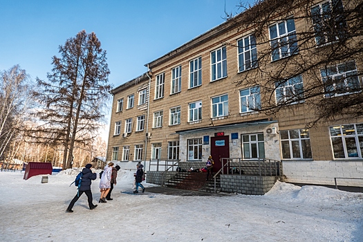 Дом с тысячей детей: репортаж из самой переполненной школы Новосибирска