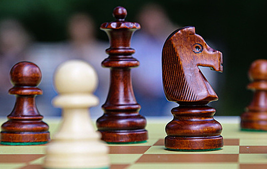 В FIDE предложили вернуть шахматистам-юниорам символику России
