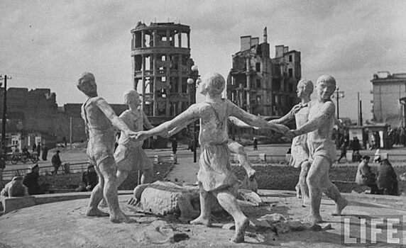Какой ущерб нпричинили немцы Сталинграду