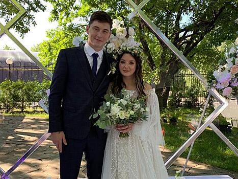 Хоккеист из КХЛ приехал в Саратов жениться