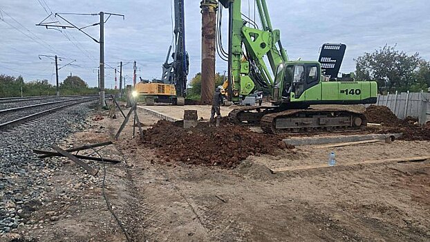 Подрядчик приступил к следующему этапу строительства тоннеля под Транссибом