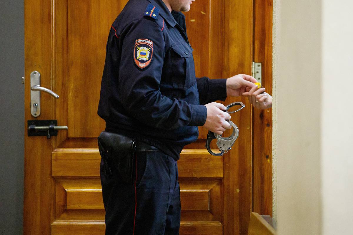 Раскрыта причина расправы в машине скорой помощи в российском городе