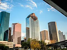 В Хьюстоне проходят массовые протесты на съезде оружейного лобби