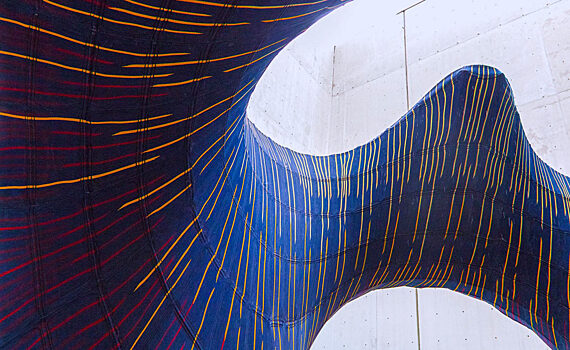 KnitCandela – бетонная арка, которая опирается на армирующую ткань