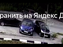 Водитель «Нивы» в Новосибирске ездит по городу и таранит машины