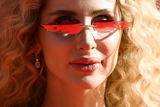 Ведущая шоу «Алена, блин!» рассказала об отце младшей дочери Лободы