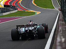 Джордж Рассел выиграл Гран При Бельгии, у Mercedes победный дубль