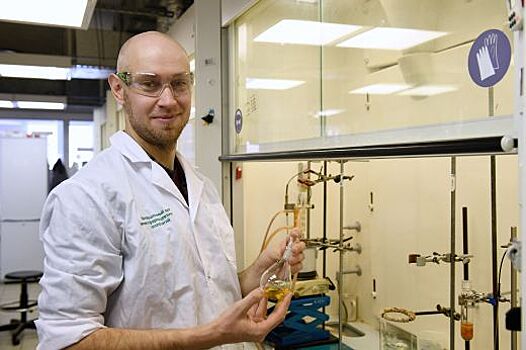 Денис Паслер присудил губернаторские премии молодым учёным