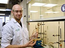 Денис Паслер присудил губернаторские премии молодым учёным