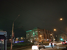 Автомобили запутались в оборвавшихся троллейбусных проводах в Кемерове