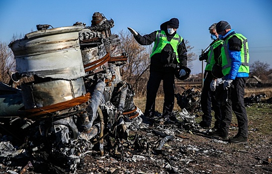 Для расследования крушения MH17 под Донецком взорвали Boeing