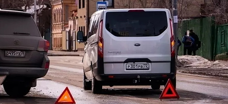 Что делать, если авто сзади создает опасную ситуацию