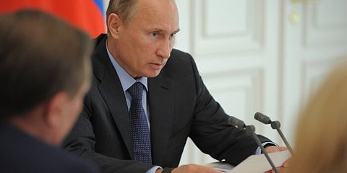 Путин призвал МВД быть "построже с лихачами" на дорогах
