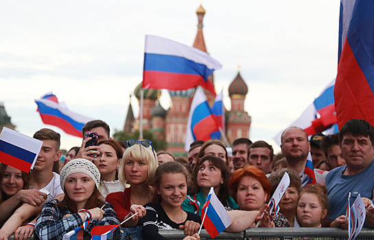 В июне россиян ожидают трехдневные выходные