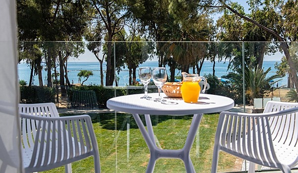 Отели Кипра резко снизили цены