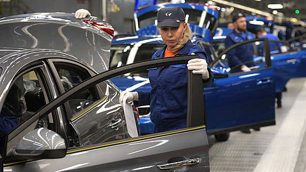 Утильсбор по-новому, отзыв Lada, возрождение «Волги», Aurus Овечкина и другое. Итоги недели