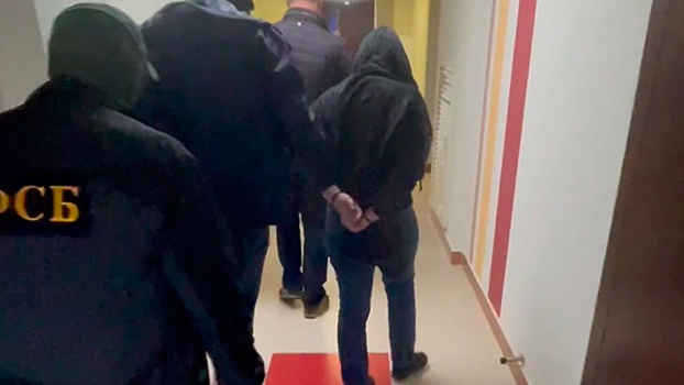 В Петербурге задержали пособницу Киева, собиравшую данные о военных РФ