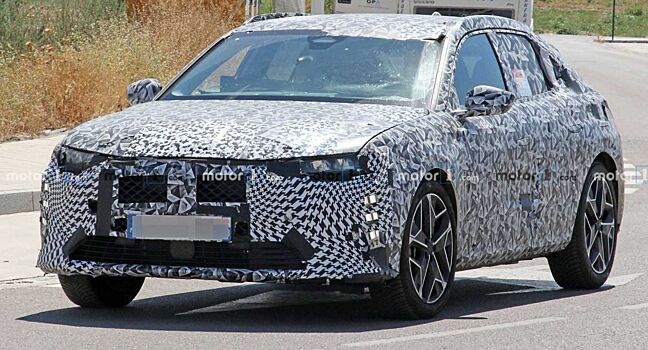 Будущий Citroen DS4 проходит дорожные тесты