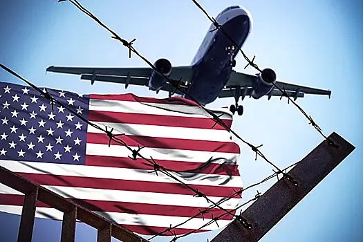 СМИ: россиян депортировали из США