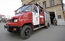 Спасатели эвакуировали жителей загоревшейся высотки в Москве