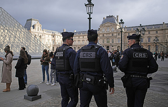 В рамках расследования ограбления Лувра задержаны уже семеро подозреваемых