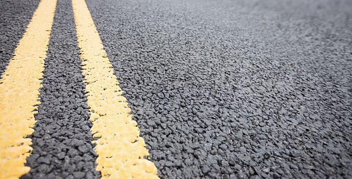 В Ростове автомобиль насмерть сбил женщину