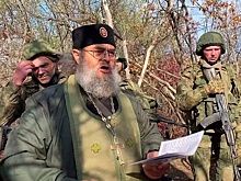 Бойцы группировки войск «Центр» перед боевой задачей совершили молебен