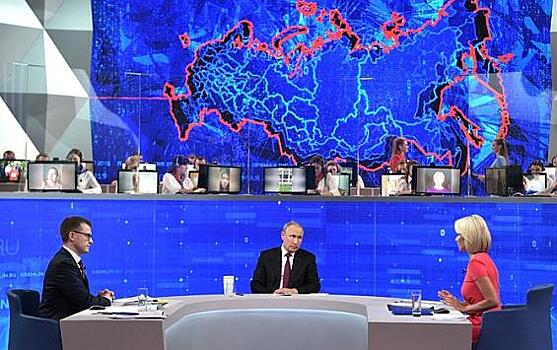 Врио губернатора Курской области внимательно слушал Путина