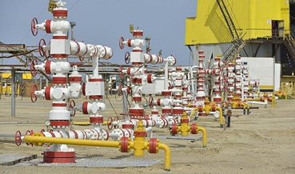 Росстат: РФ в мае продолжила лидировать по добыче нефти в мире