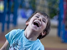 На детской площадке привели в порядок малые игровые формы